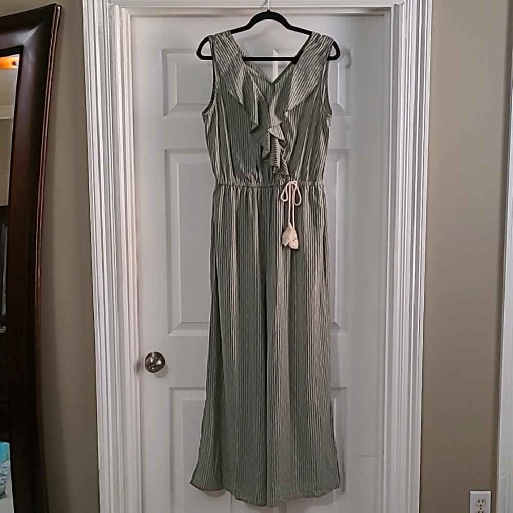 Gigio, Large, sleeveless green and white v neck jumpsuit